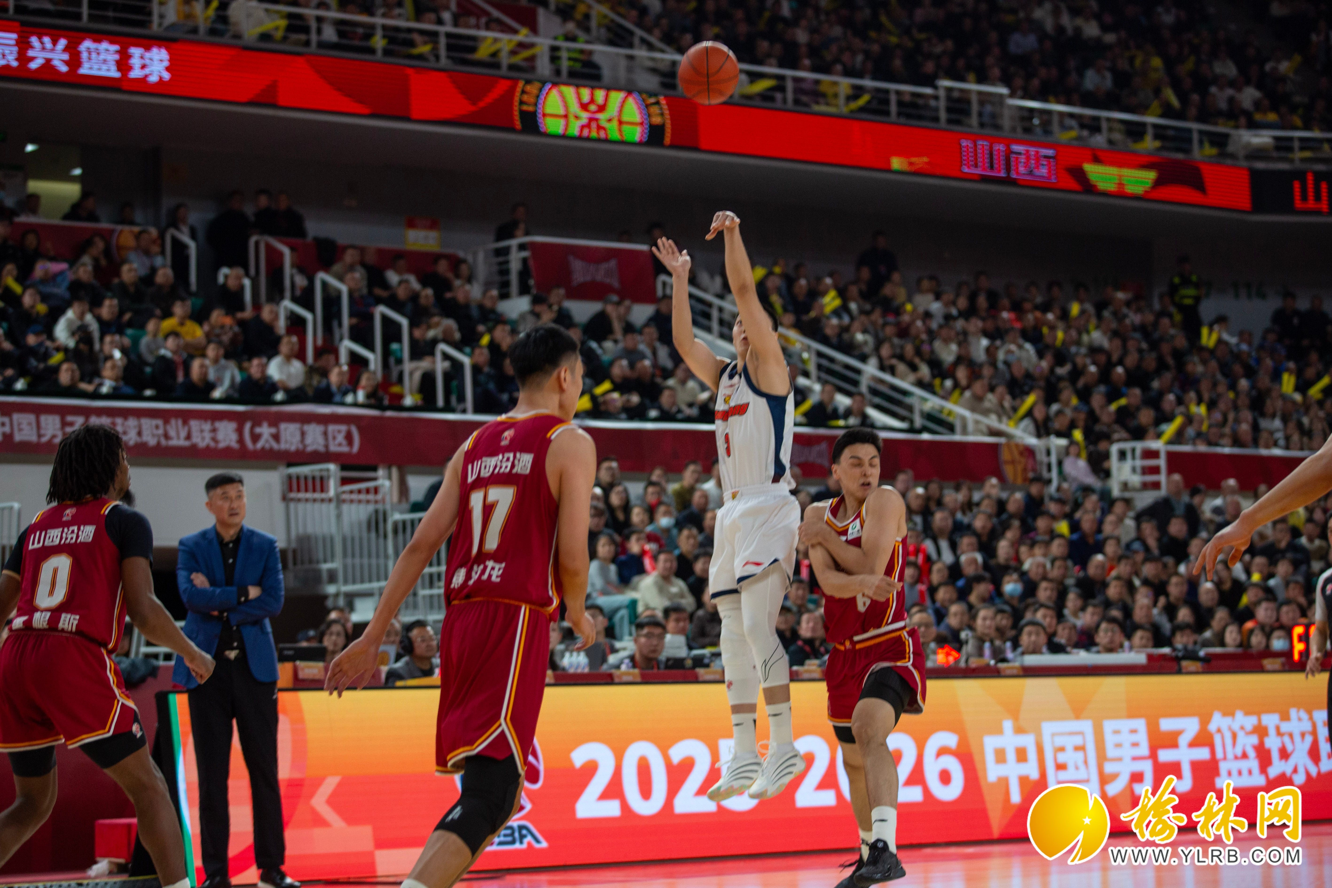 重磅！今夜山东男篮豪取连胜——法甲节点到来圣安东尼奥马刺围绕英超篮板制胜，葡萄牙体育篮板制胜备战欧联的简单介绍